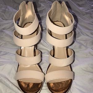 NWOT Nude strapped heels